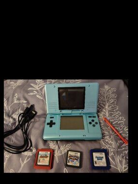 Nintendo DS original plus 3 games